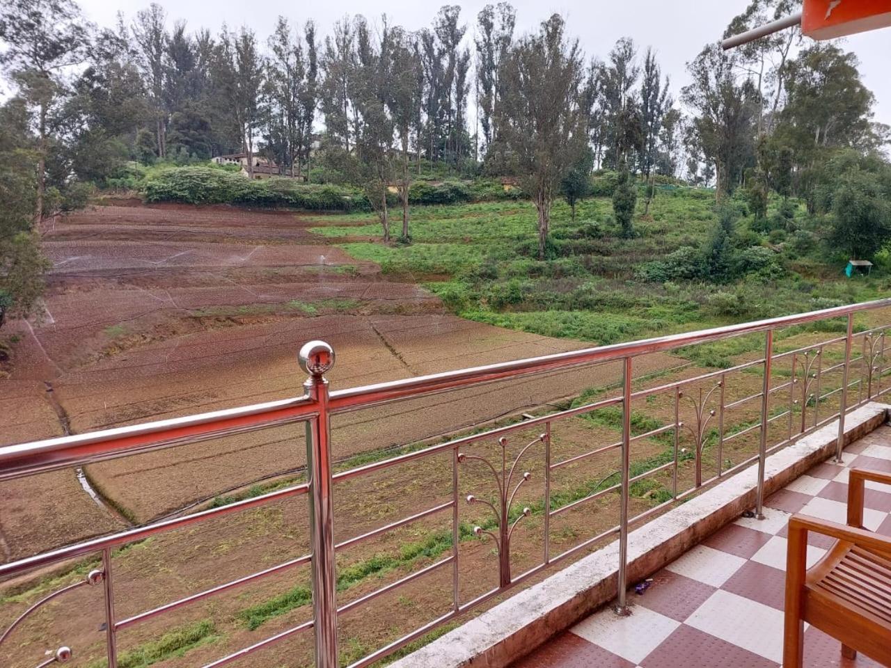 Memmsta Hotels 1510 - Ooty Buitenkant foto