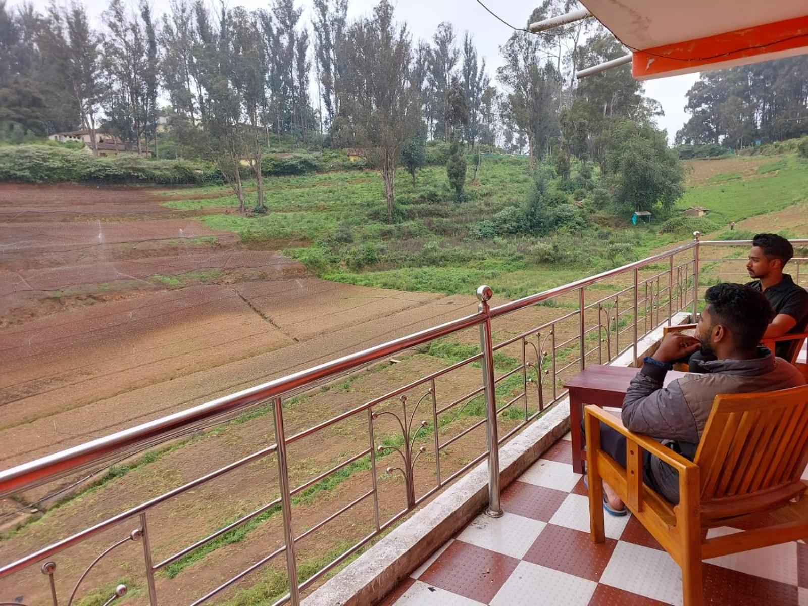 Memmsta Hotels 1510 - Ooty Buitenkant foto